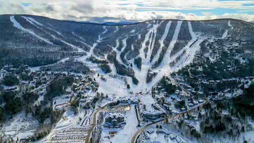 Windham Mountain Club ski trip on family vacation in the Catskills